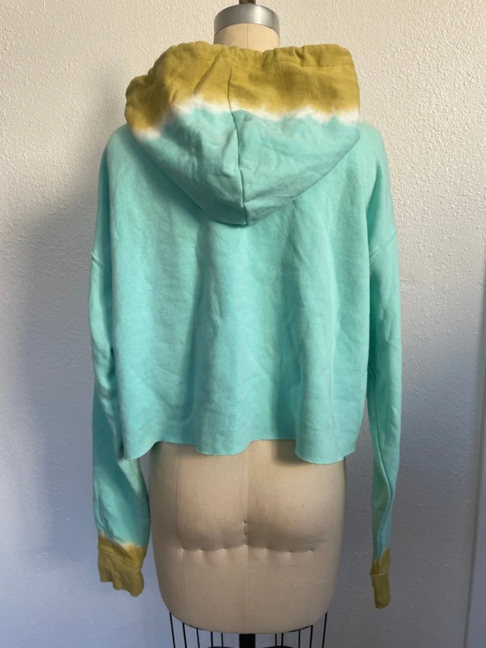 Aqua/ green Tie-Dye Cropped Hoodie by Wild Fable - Picture 5 of 6